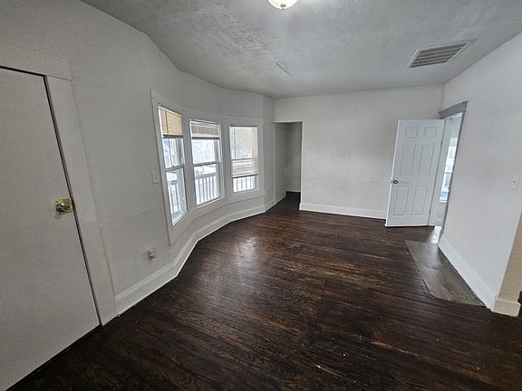 3rd image of 686 E 118th St Floor 2