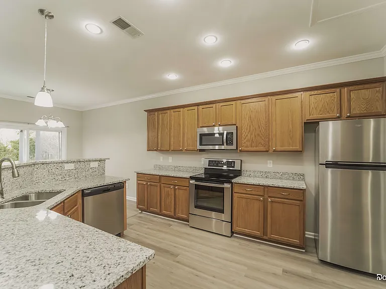 13836 Millers Creek Ln — Photo 5