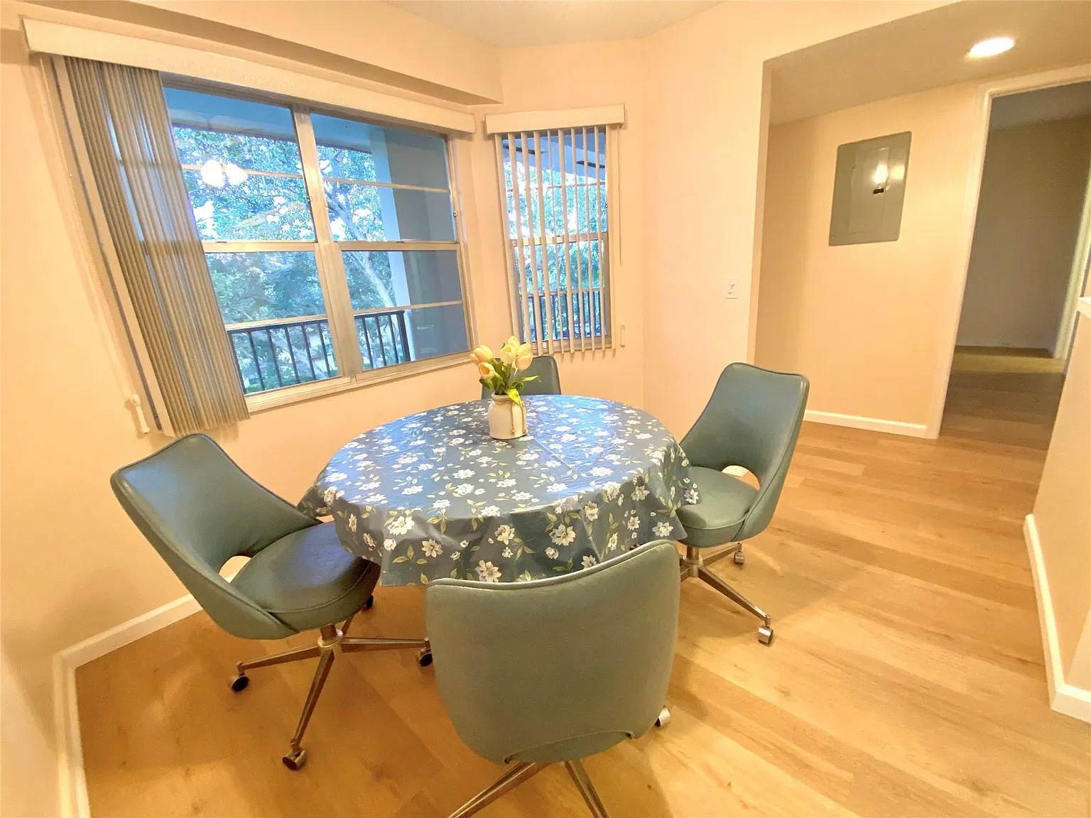 2 bed, 2.0 bath, 1351 sqft, $2,300 — Photo 1
