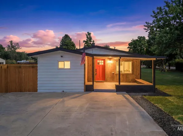 2152 S Artesian Rd, Eagle, ID 83616