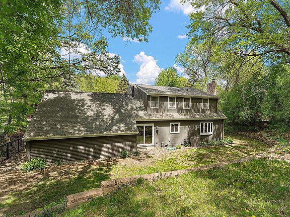 5th image of 9888 Oak Shore Dr