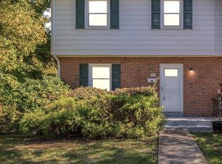 404 Madison Ct SE, Leesburg, VA 20175