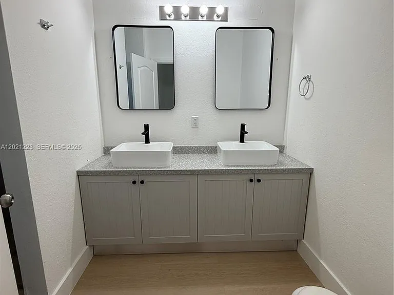 1247 NE 23rd Ave — Photo 19