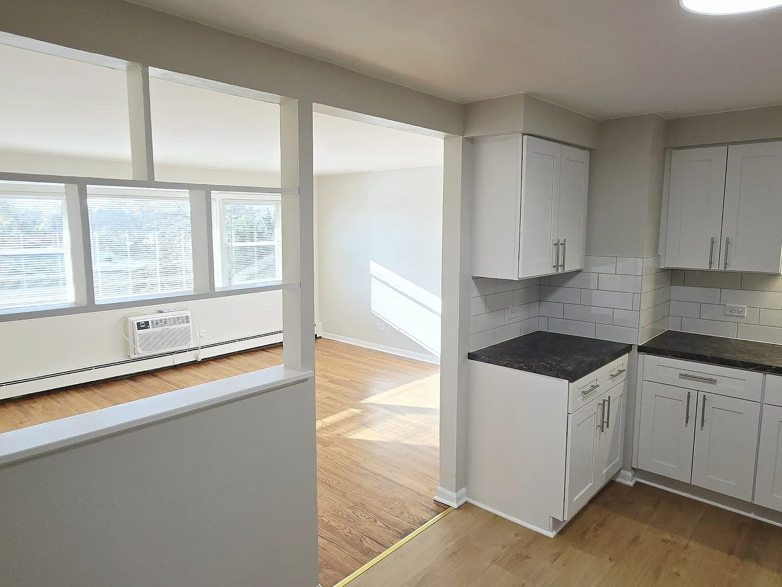 11011 - 13 South Lloyd Drive - #13 — Photo 4