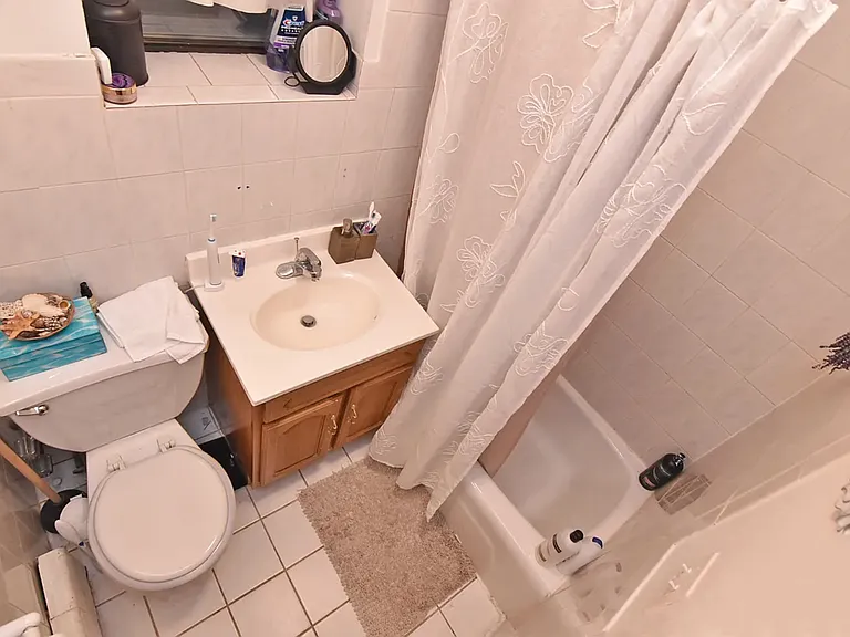190 Orchard St #5B — Photo 9