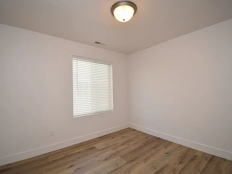 4727 S Hillhouse Cv #102 — Photo 19