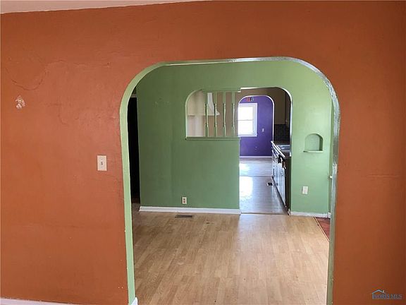 5th image of 231 Columbia St