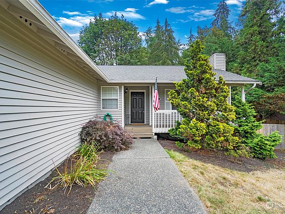 3rd image of 2313 114th Avenue NE