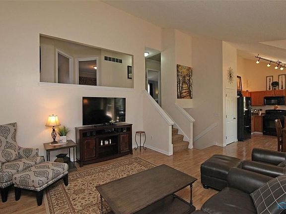 3rd image of 1654 Castlebar Dr