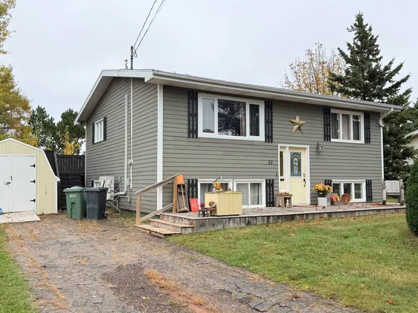 33 Phillips Ave, Summerside, PE C1N 4L2