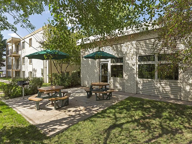 Hamline Terrace — Photo 14