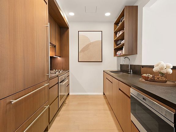 4th image of 50 West St APT 15B