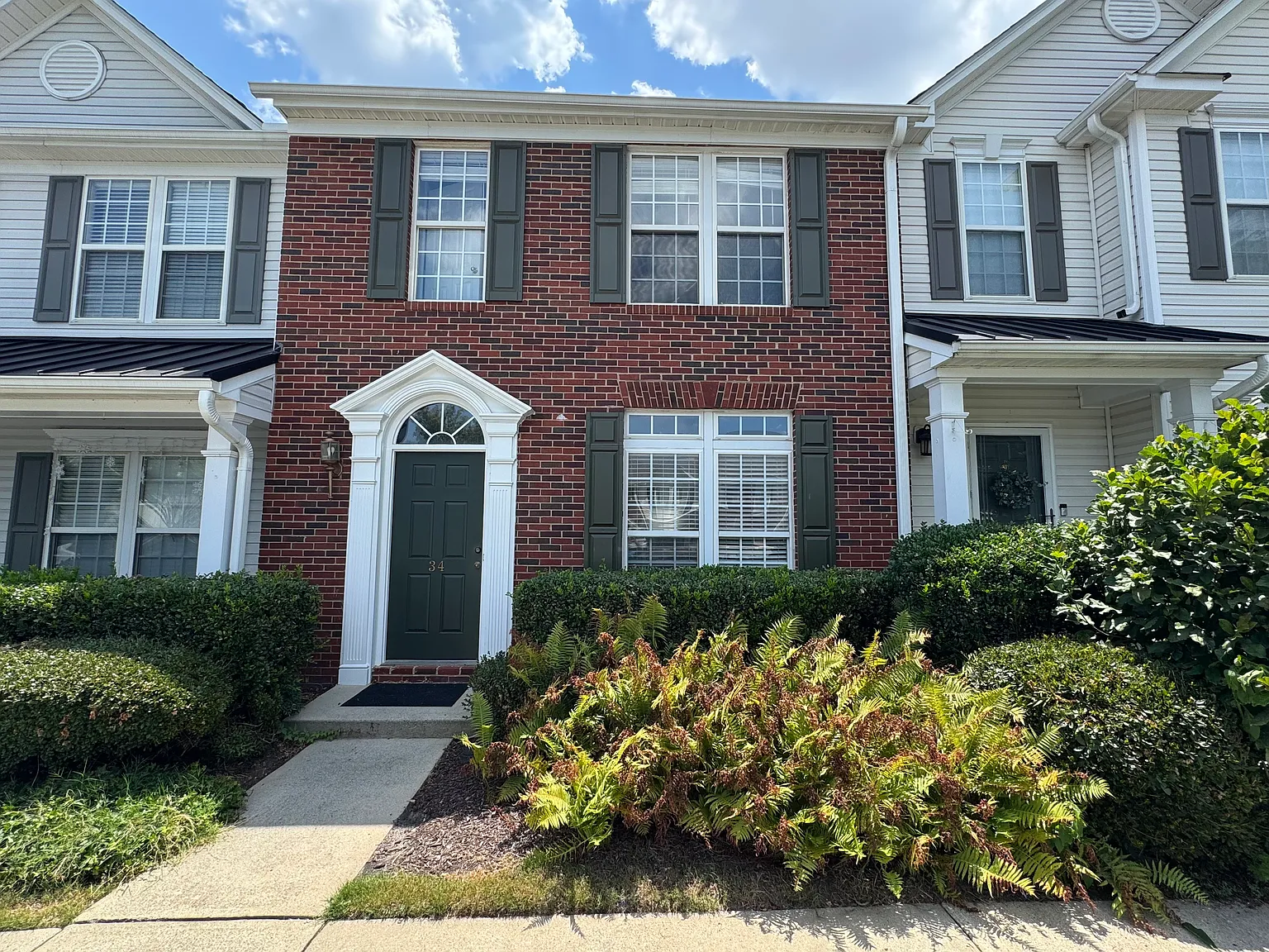 2 bed, 1.5 bath, 1445 sqft, $1,700 — Photo 1