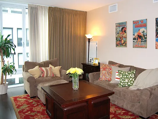 Rented by Sotheby's International Realty | media 23