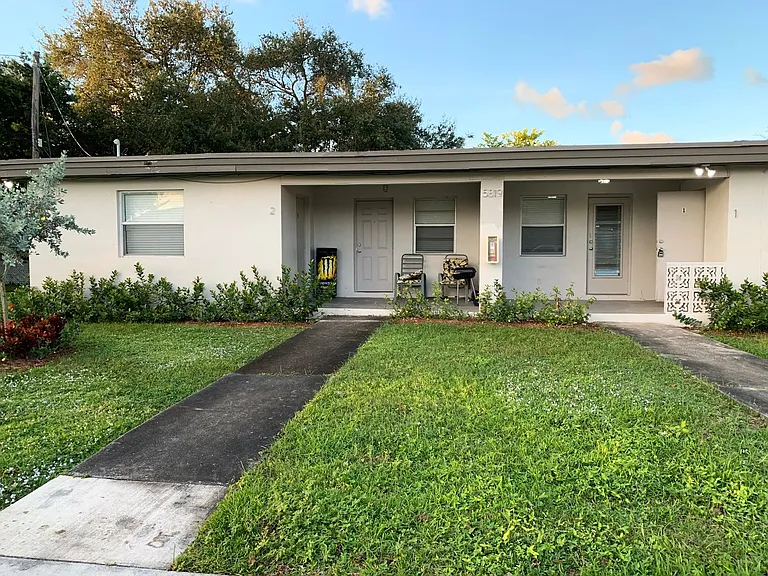 5819 Polk St — Photo 24