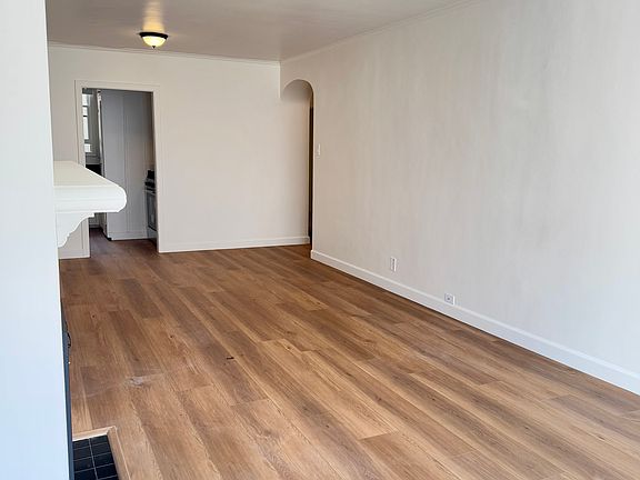 5th image of 2060 Pacific Ave APT 201