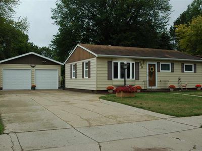 409 25th Ave NW, Minot, ND, 58703
