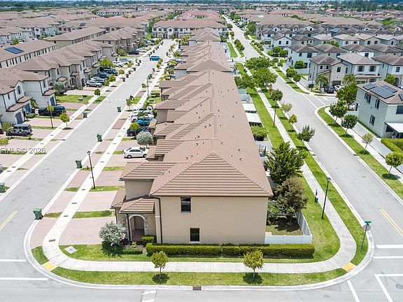 4th image of 11064 W 33rd Way