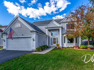 252 Carters Grove Ct, Grayslake, IL 60030