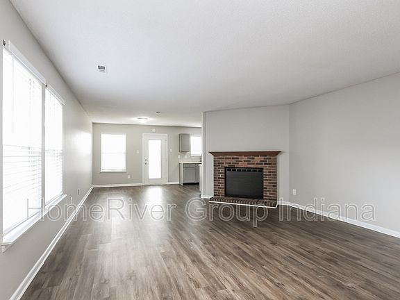 3rd image of 2230 Shadowbrook Dr