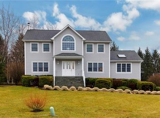 19 Emily Ln, Mahopac, NY 10541