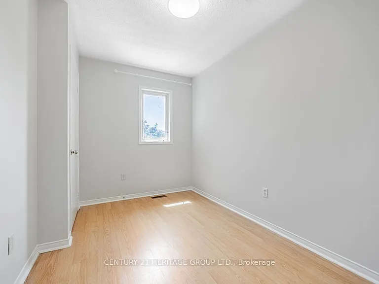 5602 Cortina Cres — Photo 13