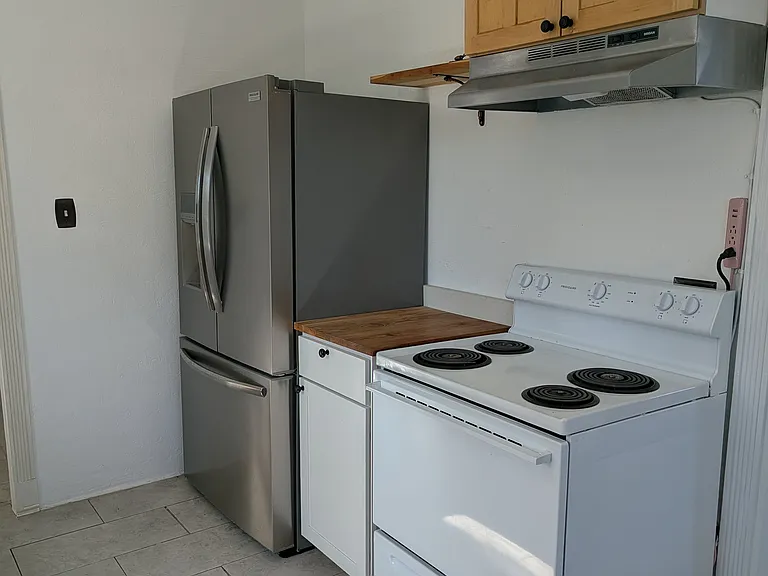 1549 Charleston Beach Rd W — Photo 11