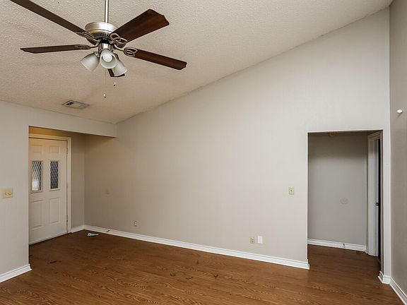 4th image of 221 Freedom Ln