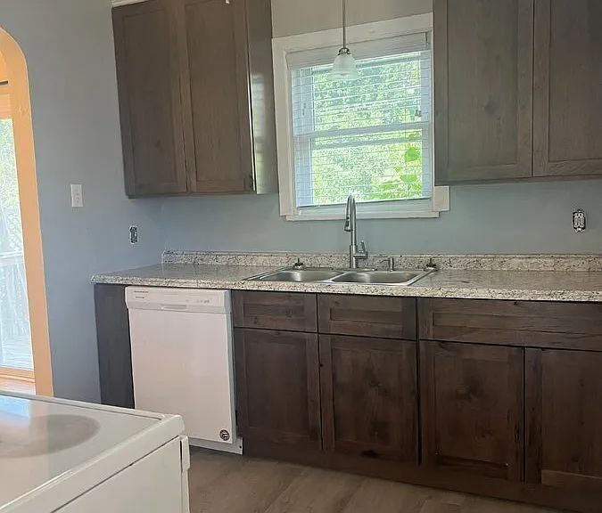 2608 Guilford Ave SW — Photo 8