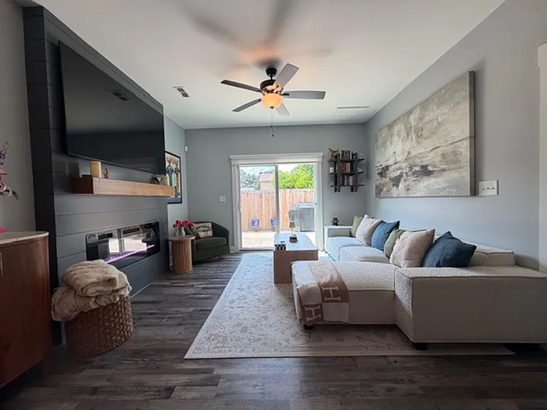 3050 Candlelight Dr — Photo 11