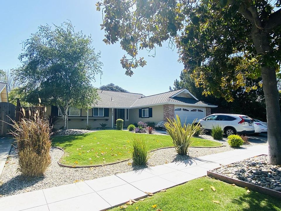 1st image of 764 Holbrook Pl
