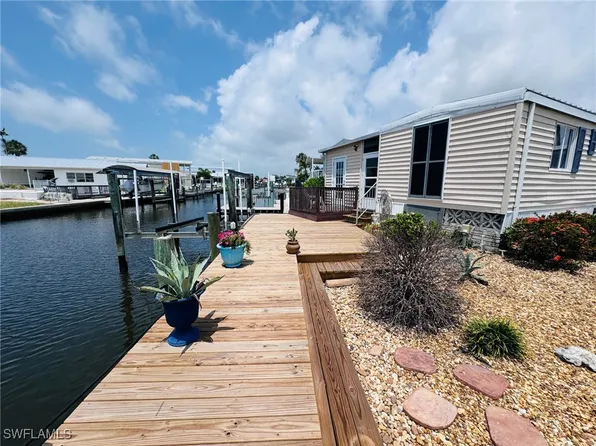 11321 Bougainvillea Ln, Fort Myers Beach, FL 33931