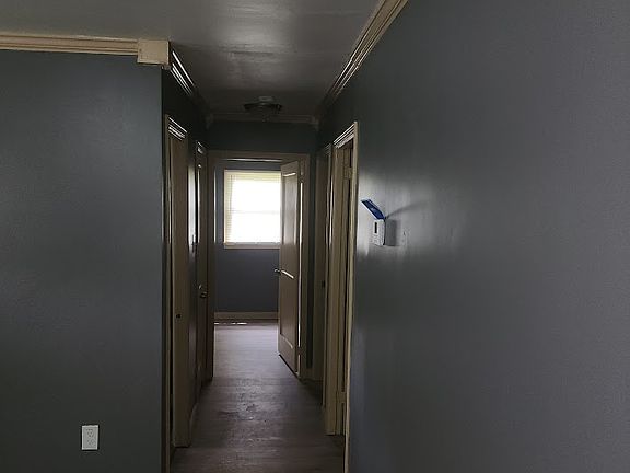 4th image of 915 Carrolton Rd