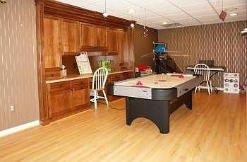 3rd image of 18634 Clairmont Cir E
