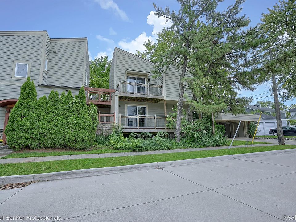 1st image of 602 E Lincoln St