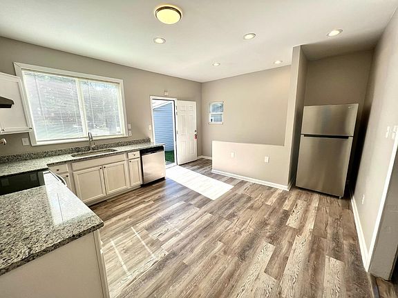 5th image of 311 N Leibee St