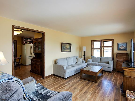 5th image of 177 4th Ave NW