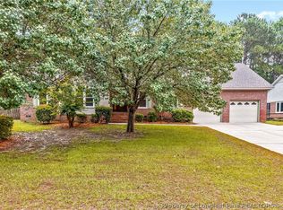 7622 Trappers Rd, Fayetteville, NC 28311