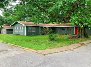 1601 N Sang Ave, Fayetteville, AR 72703