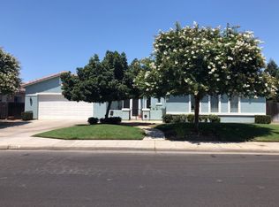 103 W Bedford Ave, Clovis, CA 93611