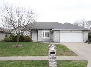 5032 S Red Oak Ave, Battlefield, MO 65619