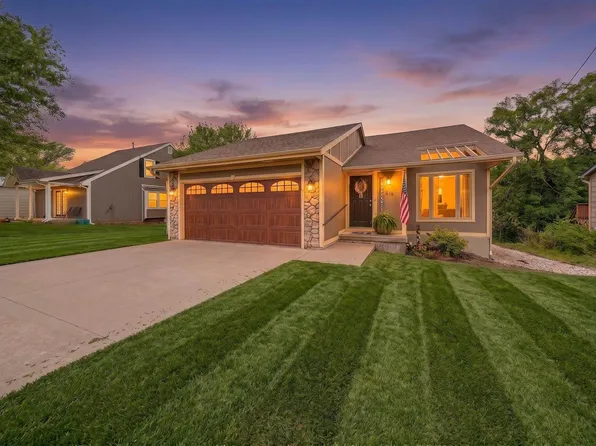 403 Hickory St, Wakefield, KS 67487