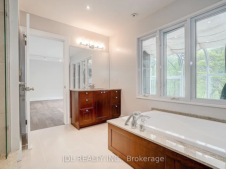6 Nesbitt Dr — Photo 33