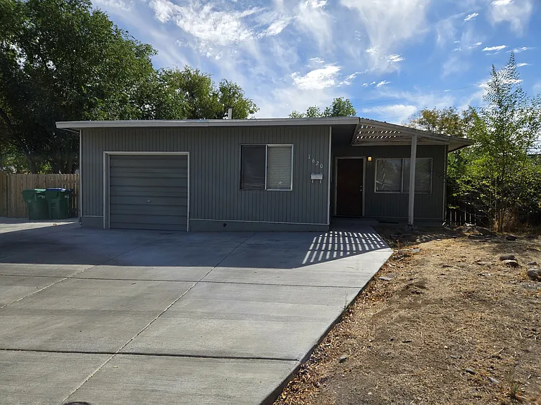 1620 Jackson Pl — Photo 1