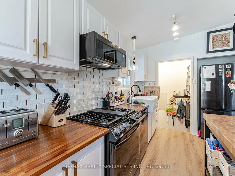 22 Balmoral Dr — Photo 14