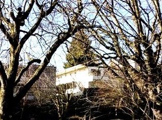 4005 Fremont Ave N APT F, Seattle, WA 98103