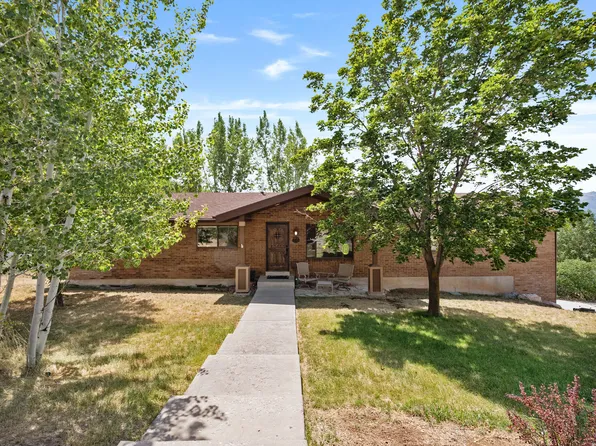 9145 E Kelly Dr N, Huntsville, UT 84317