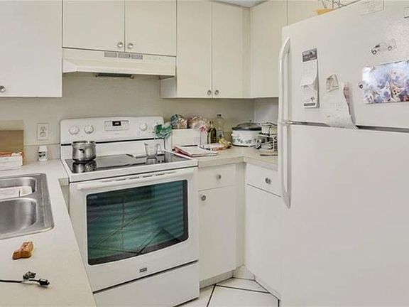 5th image of 17323/325 Whitewater Ct