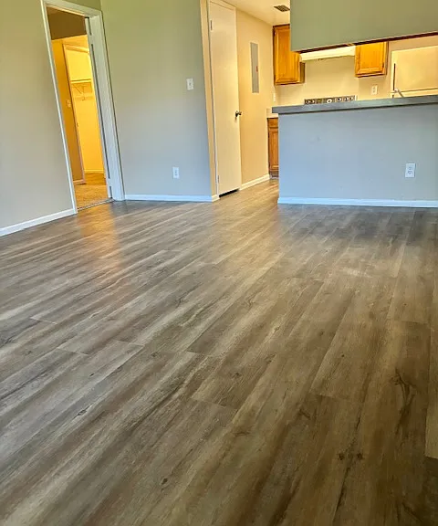 Desert Springs Apartments — Photo 37
