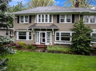2657 Dartmoor Rd, Cleveland Heights, OH 44118